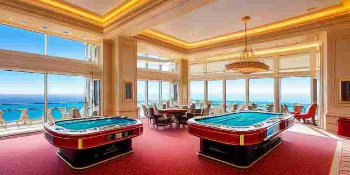 Vintage Table Games at Goldex Casino